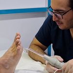 کارشناس تخصصی زخم در منزل
