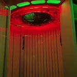 خدمات تخصصی سولاریوم و ناخن H2Beautyy