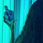 خدمات تخصصی سولاریوم و ناخن H2Beautyy