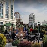 فود کورت سانا سنتر