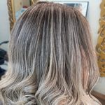 سالن زیبایی رخ پردازان