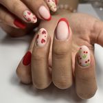 سالن زیبایی و خدمات ناخن پرنیان (انقلاب)