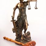 وکیل پایه یک دادگستری تبریز مشاوره حقوقی