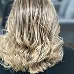 خدمات تخصصی رنگ و لایت و کراتین و احیا