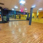 کلاس یوگا وی پوز