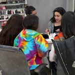 خدمات و اموزش ناخن یاسمن