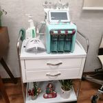 سالن پاکسازی پوست وفیشیال صورت زیبارو