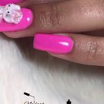 آموزش وخدمات کاشت ناخن راضیه