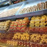 قنادی گل زیبا