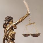 وکیل پایه یک دادگستری سینا شیری