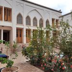 سرای سنتی دیبا