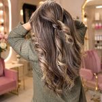 آرایشگاه و آموزشگاه زنانه (مون بيوتی)