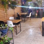 کافه رستوران سنتی بام گاردن