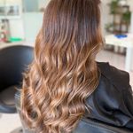 خدمات تخصصی رنگ و لایت و کوتاهی مو هستی
