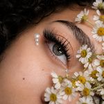 خدمات تخصصی اکستنشن مژه و لیفت رویان