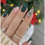 خدمات تخصصی ناخن آوا