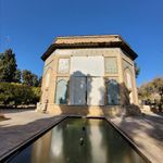 عمارت کلاه فرنگی (آرامگاه وکیل)