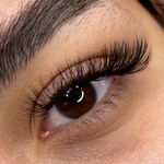 خدمات کاشت مژه موقت در منزل
