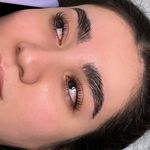 اکستنشن و لیفت مژه مَری استایلشر