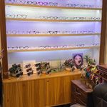 اپتومتريست و عينك ادريس پاد