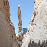 حفاری و گود برداری با بیل مکانیک حسین