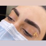 سالن زیبایی رژ سرخ