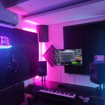 استدیو موسیقی - رشت معلم