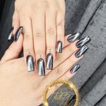 خدمات کاشت و ترمیم ناخن هدیه