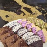 کیک وشیرینی وشکلات خانگی نفیس