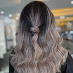 مرکز تخصصی رنگ مش و کراتین آزاده خوش تیر