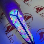 سالن تخصصی کاشت ناخن لیرو