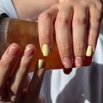 سالن کاشت ناخن و آموزش خدمات ناخن مینا