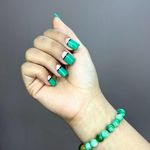 خدمات کاشت ناخن مبینا