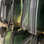 شیشه اتومبیل محمد