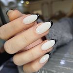 خدمات تخصصی ناخن مژگان
