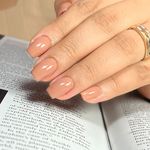 مرکز تخصصی کاشت ناخن شبنم