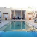 خانه و هتل تاریخی منوچهری