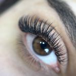 خدمات تخصصی اکستنشن مژه نایرا خداوردیان