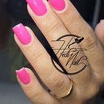 خدمات کاشت و ترمیم ناخن هدیه