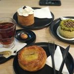 نان و شیرینی تیفانی