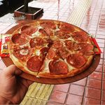 پیتزا فروشی