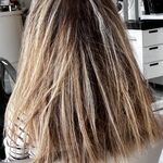 مرکز کراتین و احیا مو و پوست سر“صنم”