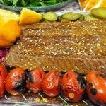 تهیه غذای ریحون
