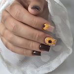 سالن تخصصی ناخن و مژه سارا عسگری