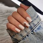 مرکزتخصصی کاشت ناخن و اکستنشن مژه رامونا