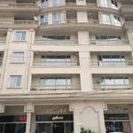 املاک بزرگ یاس سفید