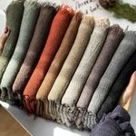 گالری شال و روسری عطرا