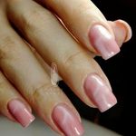 خدمات ناخن کاشت ناخن آزاده ریاضی