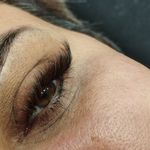 خدمات تخصصی اکستنشن مژه رخساره