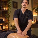 خدمات تخصصی ماساژ و طب سوزنی